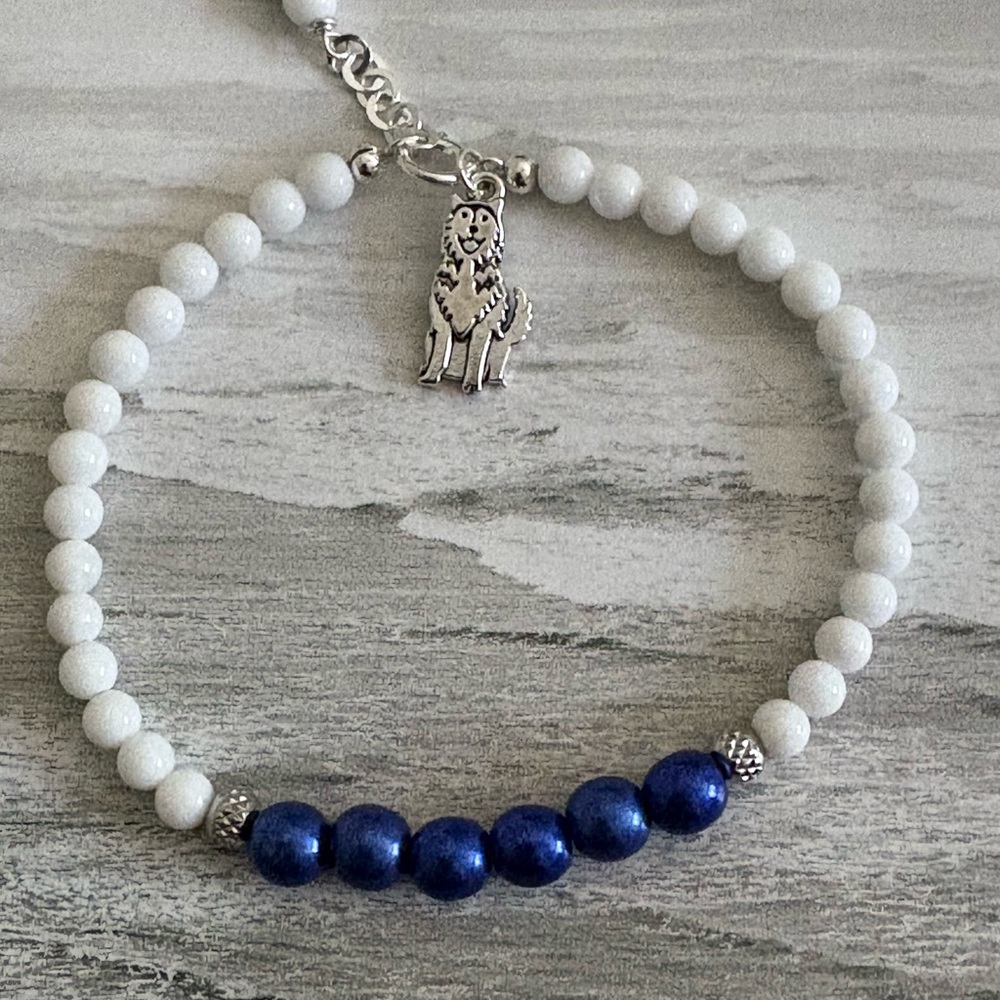 Uconn University of Connecticut Blue and White Jonathan the Husky Bracelet
